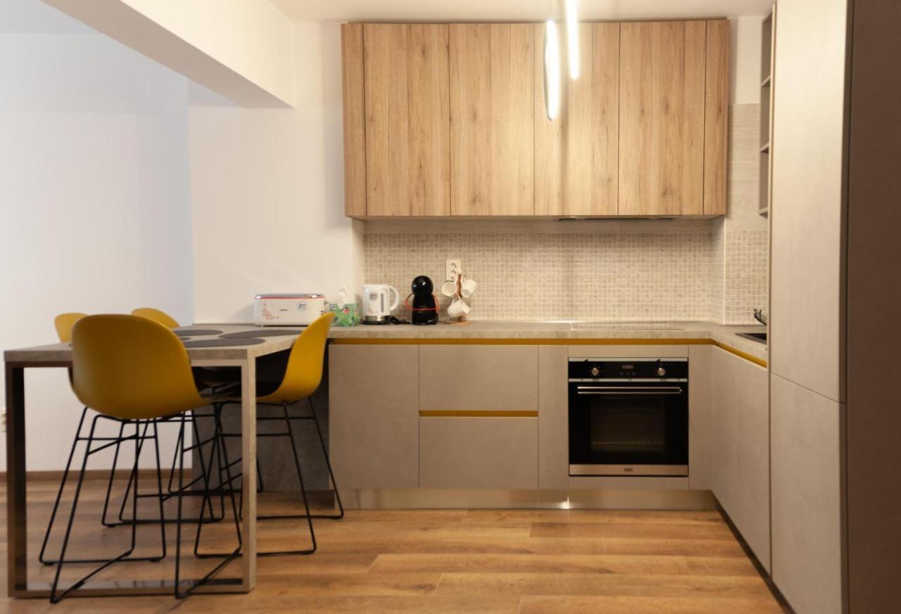 Bg Luximmo Apartments Cluj Napoca Bagian luar foto