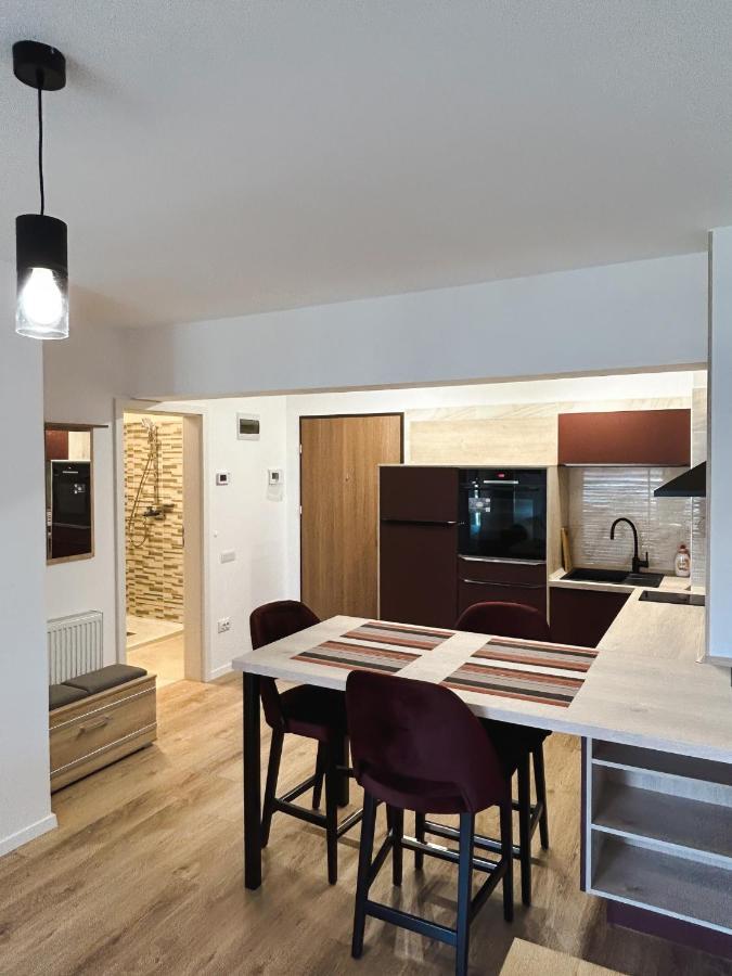 Bg Luximmo Apartments Cluj Napoca Bagian luar foto
