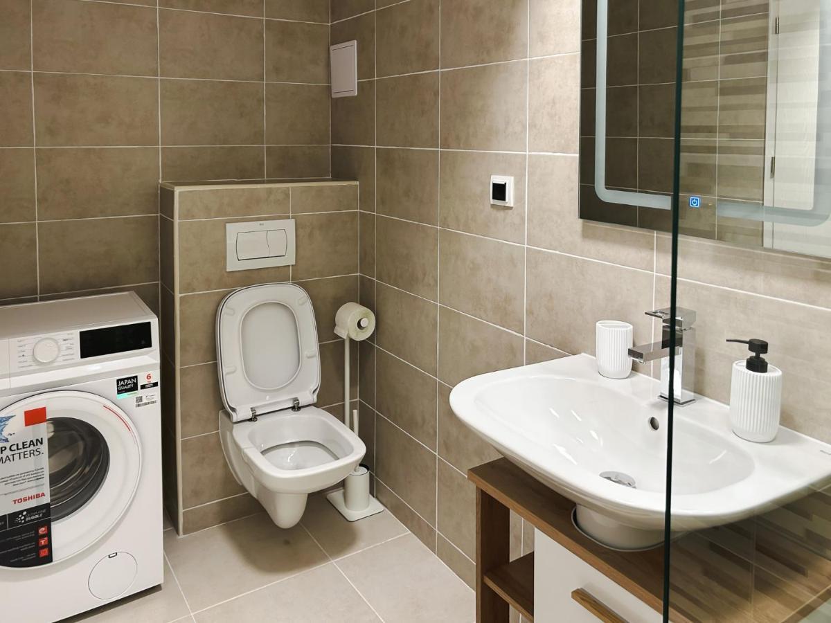 Bg Luximmo Apartments Cluj Napoca Bagian luar foto